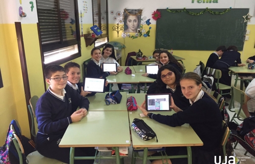 Alumnado del Colegio Cristo Rey de Jaén, participante en la Hora del Código