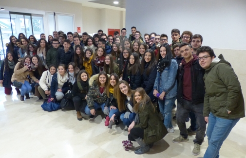 Alumnado del IES Andrés de Vandelvira de Baeza, en el Aula Magna.