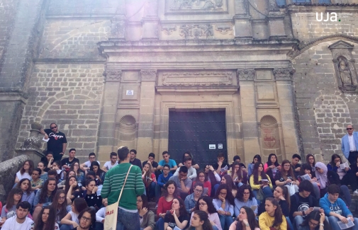 Participantes en la visita a la Catedral de Baeza.