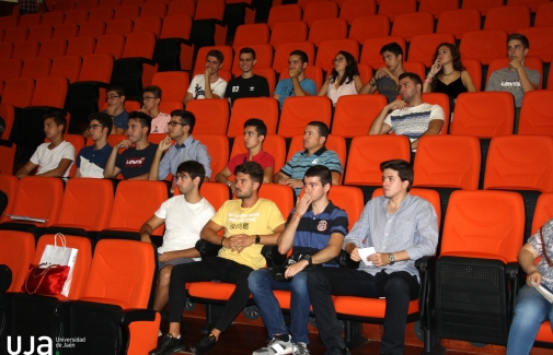 Estudiantes de nuevo ingreso de la Escuela Politécnica Superior de Linares