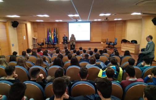 Momento de la recepción de estudiantes de Maristas.