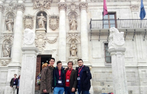 Profesor y participantes de Jaén en la Fase Nacional de la Olimpiada de Física, en Valladolid