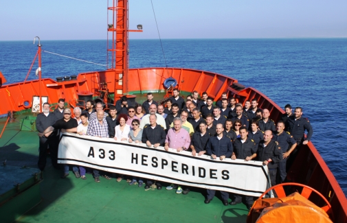Integrantes del proyecto, en el buque Hespérides.