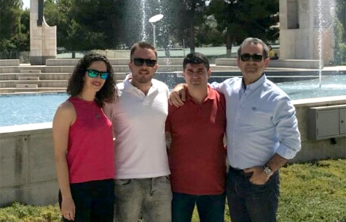 Los investigadores Sara Suárez-Manzano, Alberto Ruiz-Ariza, Manuel J. de la Torre Cruz y Emilio J. Martínez-López.