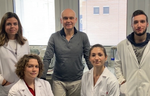 El investigador de la UJA José Juan Gaforio, junto al equipo responsable del estudio.