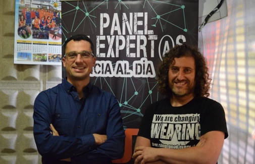 El investigador Pere Castellví, a la izquierda, junto a Julio A. Olivares.