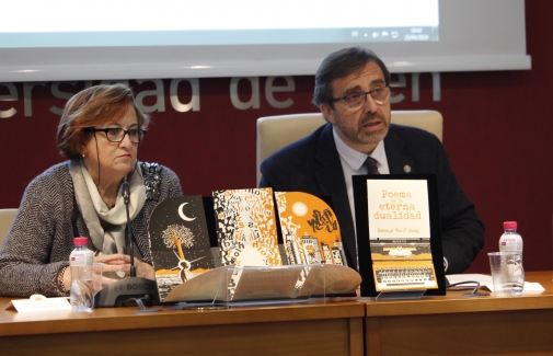 María Dolores Rincón y Juan Gómez, durante la presentación del Libro de Artista. Foto: José Ignacio Fernández Entrambasaguas