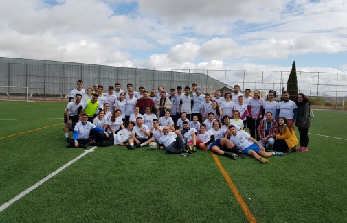 Participantes en el I Trofeo de Fútbol de la Facultad de la Ciencias de la Salud de la UJA.