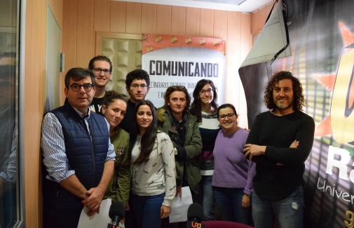 Participantes en el programa, en los estudios de UniRadio Jaén.