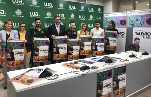 Momento de la presentación en rueda de prensa de la Campaña de Grados y Dobles Grados de la UJA