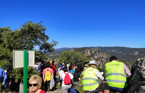 Participantes en Geolodía 19, en La Cimbarra.