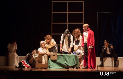 Momento de la actuación de In Vitro Teatro de la UJA. Foto: Fernando Mármol