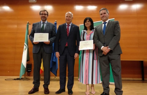 El Rector, a la izquierda, junto al consejero de Educación y Deporte.