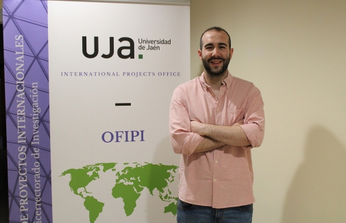 Manuel Arroyo Galán, en la Oficina de Proyectos Internacionales de la UJA.