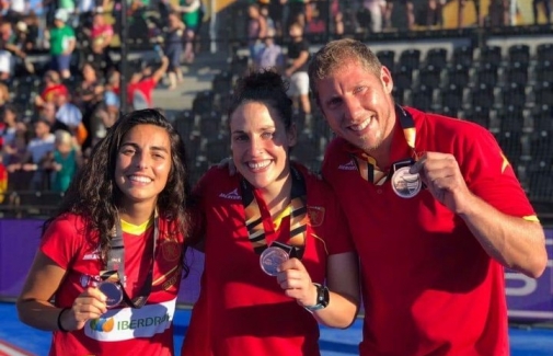 Carmen Cano, María de los Ángeles Ruiz y Alberto Ruiz, con el bronce del Mundial de Londres.