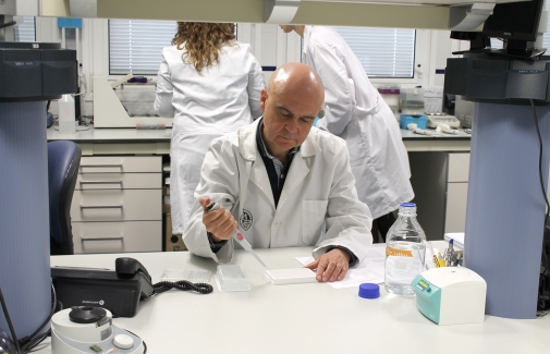 El investigador José Juan Gaforio, en una imagen de archivo en su laboratorio.