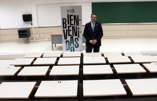 El Rector de la UJA, en un aula del Campus Las Lagunillas