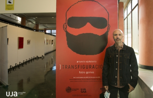 Fabio Gomes, en la inauguración de su exposición 'Transfiguraciones'. Fotografía: Fernando Mármol