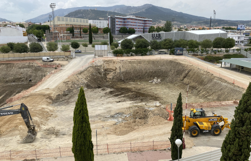 Obras de construcción del Edificio I+D+i y TIC en el Campus Las Lagunillas.