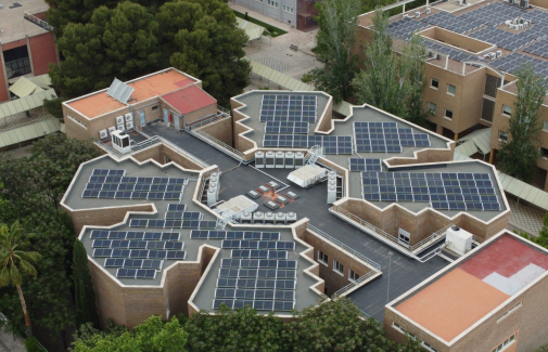 Aspecto de la terraza del edificio C 3 del Campus Las Lagunillas