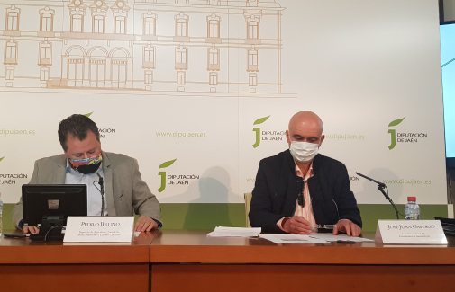 El diputado Pedro Bruno y el investigador José Juan Gaforio.