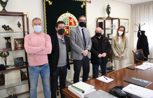 De izquierda a derecha, Javier López, Ginés Donaire, Juan Gómez, Antonio García y Eva Mª Murgado.