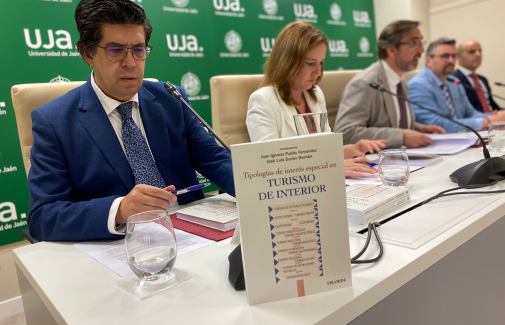Presentación del informe y el libro realizados por la Cátedra de Turismo de Interior de la UJA.