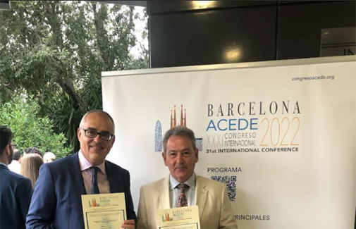 Dos de los investigadores premiados, José Moyano y Juan M. Maqueira.