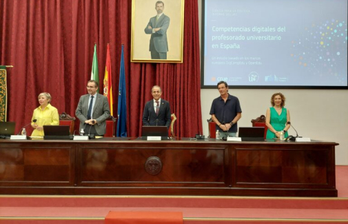 Acto de presentación del informe, presentado en la Universidad de Sevilla.