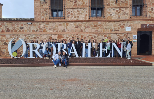 La Cátedra de Internacionalización de la UJA organiza una visita a Oro Bailén y a Museo Terra Oleum