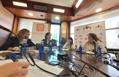 Programa inaugural de UniRadio Jaén.
