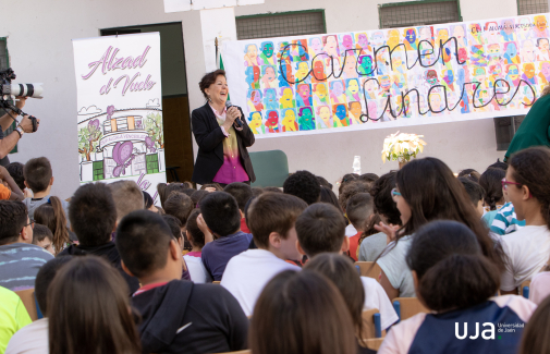 La cantaora Carmen Linares visitó el Colegio Alcalá Venceslada