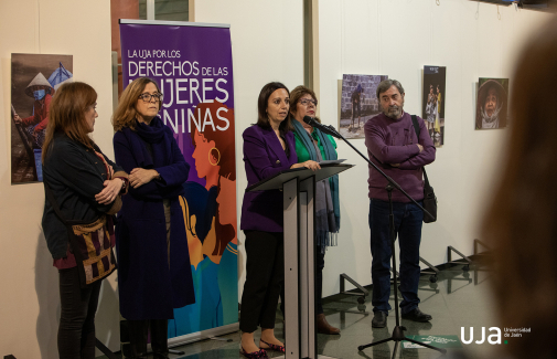 Intervención de la vicerrectora de Cultura Marta Torres, en la inauguración de la muestra. Foto: Fernando Mármol.