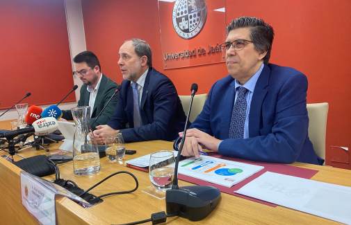 Juan Ignacio Pulido, Nicolás Ruiz y Francisco José Lozano, en la presentación de los informes.