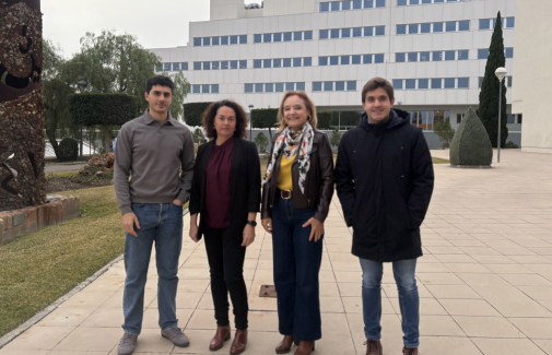 Cristina Martín y Carmen Martínez, de la UJA, junto a otros integrantes del proyecto METALLOY.