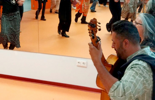 Taller de baile flamenco impartido por Rocío Martínez, con la participación de Juana Iglesias al cante y Paquiyo Cortés a la guitarra.