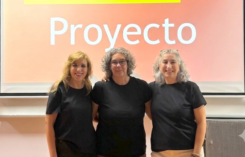 De derecha a izquierda, María Auxiliadora Robles Bello, Nieves Valencia Naranjo y María Eva Martín Puga.